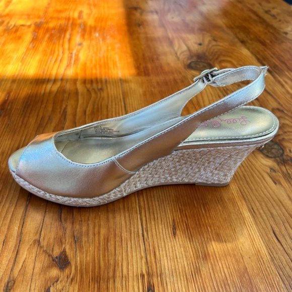 Lilly Pulitzer Gigi Wedge Sandals Women's Gold Metallic Size‎ 8 EUC - Picture 10 of 15